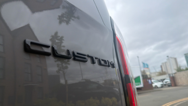 Ford Transit Custom E-320 L1 Rwd 100kW 65kWh H1 Van Limited Auto